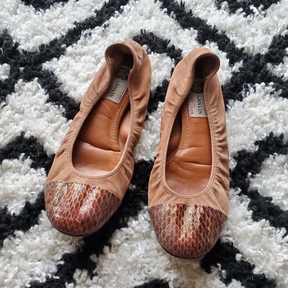 LANVIN leather flats snake toe classic